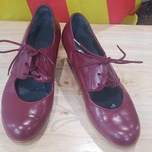 Flamenco shoes with nails Size 8.5-9 (Euro 39)